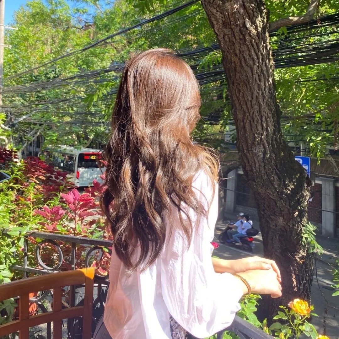 拉. 拉